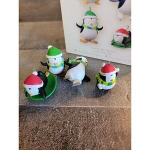 Hallmark 2008 Antarctic Antics South Pole Pals ornament Xmas Decor penguin minia
